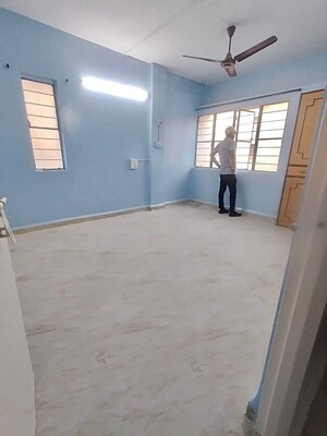 Room in 4 BHK Apartment at Godrej Skyline, Koregaon Park – for Sale