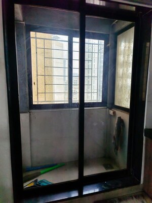 Room in 2.5 BHK Apartment at Runwal Pearl, Manpada – for Rent