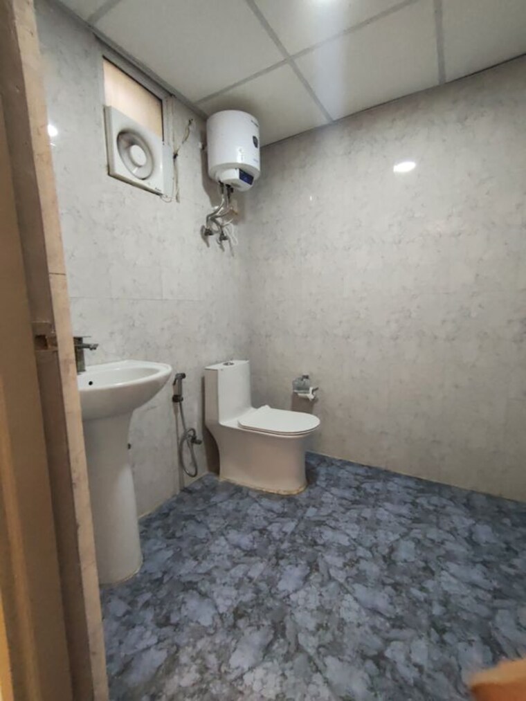 Bathroom, spectrum-metro 1 Bedroom 700 Sq.Ft. Apartment In Sector 75 Noida 10324537