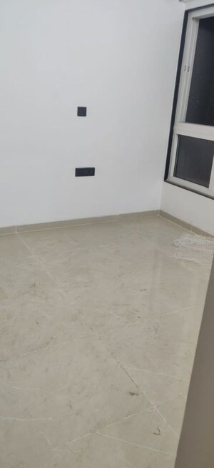 Room in 2 BHK Apartment at Pristine Allure, Kharadi – for Rent