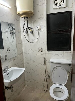 Bathroom in  Builder Floor at Agrim Apartment, Sector 43 – for Rent
