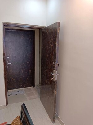 1 BHK Builder Floor – Entrance View at Lajpat Nagar 4 - for Rent