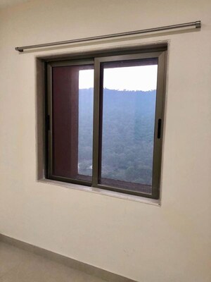 Room in 2.5 BHK Apartment at Bhimjyani Verraton, Manpada – for Sale