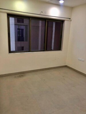 Room in 2.5 BHK Apartment at Bhimjyani Verraton, Manpada – for Sale