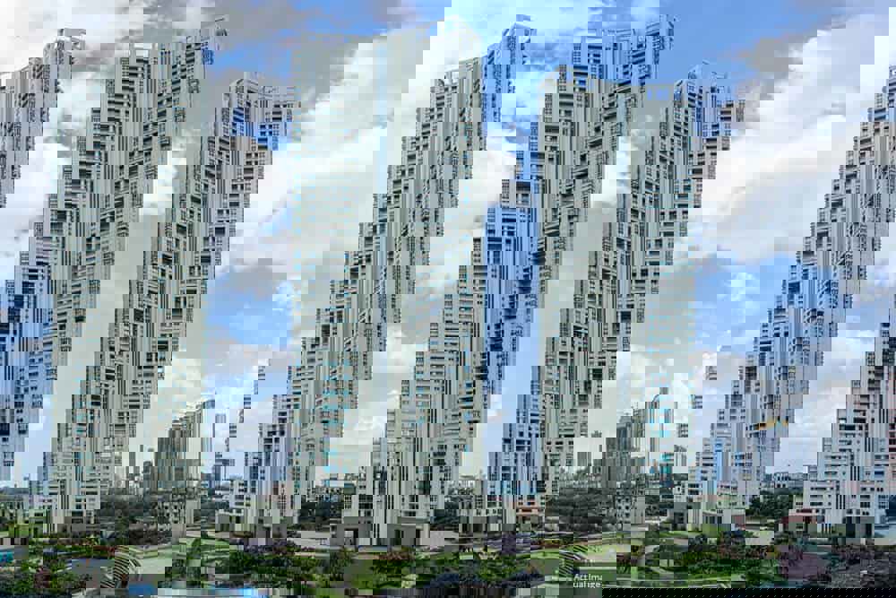 3 BHK 2100 Sq.Ft. Apartment in K Raheja Vivarea