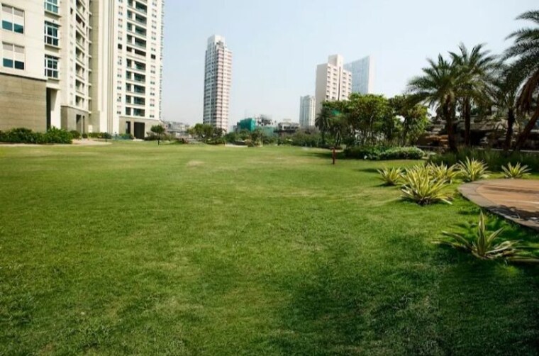 Garden, k-raheja-vivarea 3 Bedroom 2100 Sq.Ft. Apartment In Mahalaxmi Mumbai 10324556