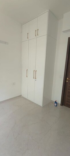3.5 BHK + Study Room Builder Floor For Rent in Smart World Orchard