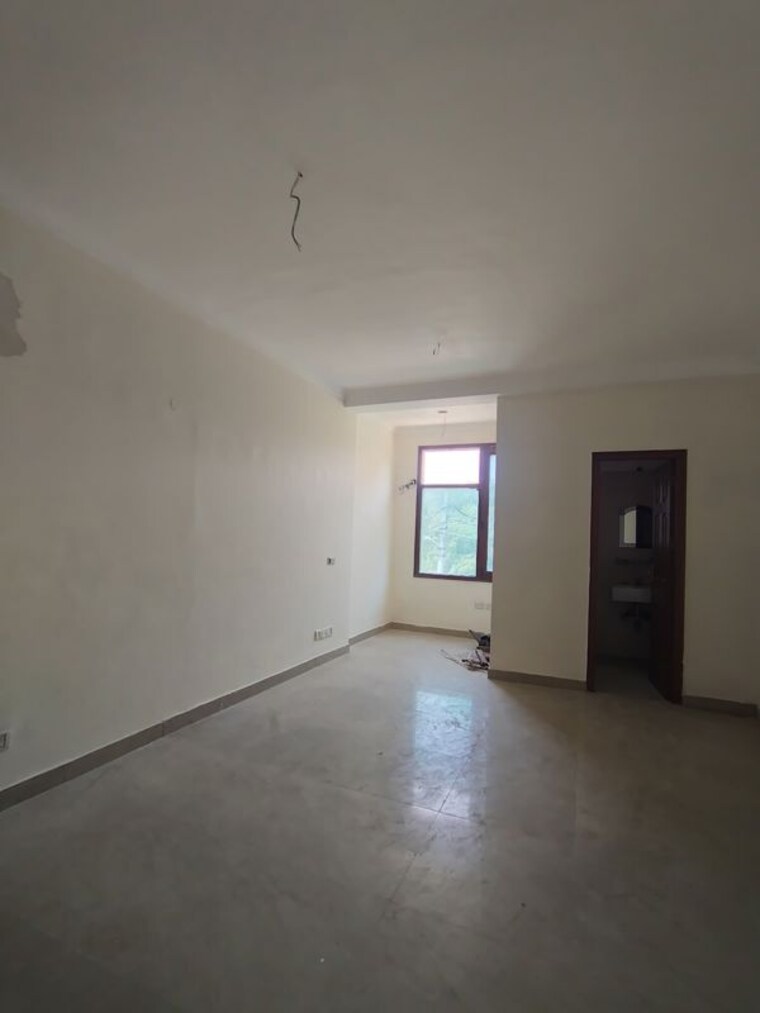 Room, shivalik colony 3 Bedroom 1800 Sq.Ft. Builder Floor In Shivalik Colony Delhi 10324601