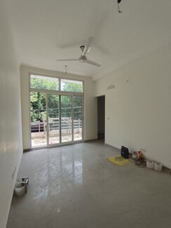 3 BHK + Pooja Room Builder Floor For Rent in Shivalik Colony