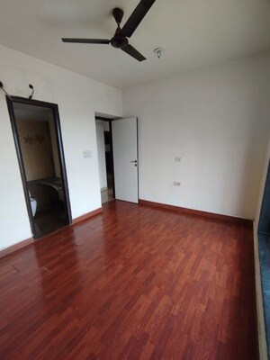 Room in 3 BHK Apartment at Paradise Sai Pearls, Kharghar – for Rent