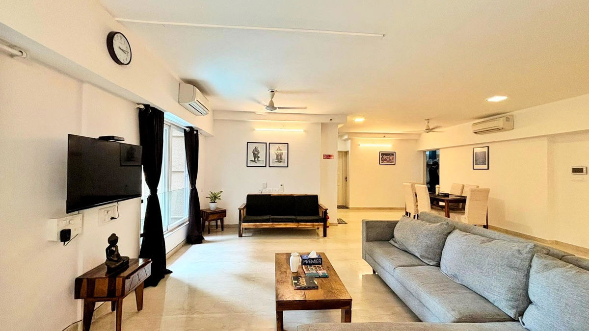4 BHK + Servant Room,Extra Room Apartment For Sale in Kanakia Paris