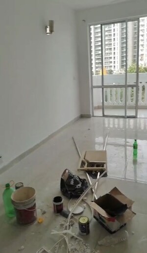 Living Room in 3 BHK Apartment at DLF The Carlton Estate, Dlf Phase V – for Rent