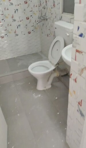 Bathroom in 3 BHK Apartment at DLF The Carlton Estate, Dlf Phase V – for Rent