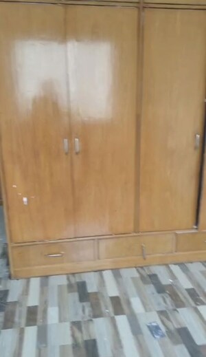 Furnished Amenities in 3 BHK Apartment at DLF The Carlton Estate, Dlf Phase V – for Rent