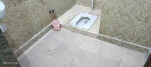 Bathroom in 1 BHK Builder Floor at Vaishali Sector 3 – for Rent