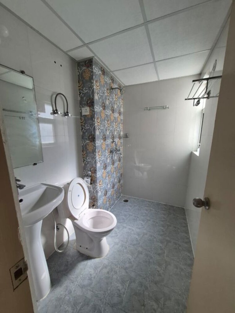 Bathroom, gaur-city-mall Studio 590 Sq.Ft. Apartment In Sector 4 Greater Noida Greater Noida 10324638