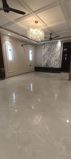 Room in 3 BHK Builder Floor at BP Homes, Sector 85 – for Sale