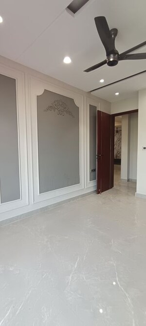 Room in 3 BHK Builder Floor at BP Homes, Sector 85 – for Sale