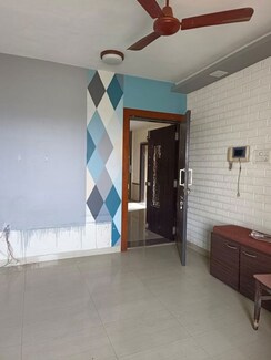 2.5 BHK Apartment For Rent in Runwal Pearl