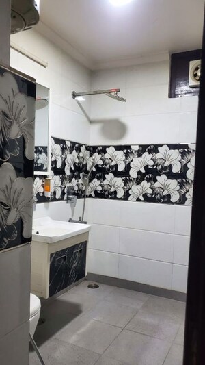 Team Area in 3 BHK Apartment at Sector 12 Dwarka – for Rent