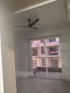 3 BHK Apartment For Rent in Signature Global City