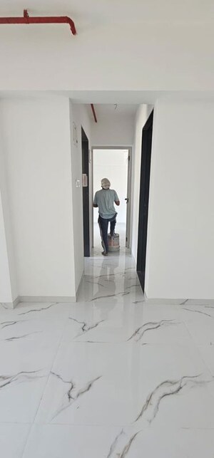 Room in 1 BHK Apartment at Rockline The Meridian Towers, Ghatkopar West – for Rent