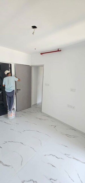 Room in 1 BHK Apartment at Rockline The Meridian Towers, Ghatkopar West – for Rent