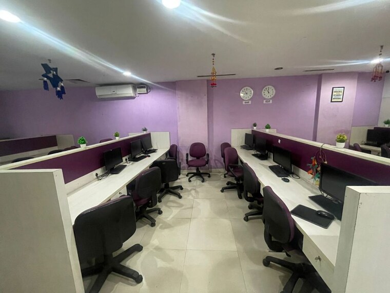 Team Area, sector 62 Commercial Office Space 1000 Sq.Ft. In Sector 62 Noida 10324710