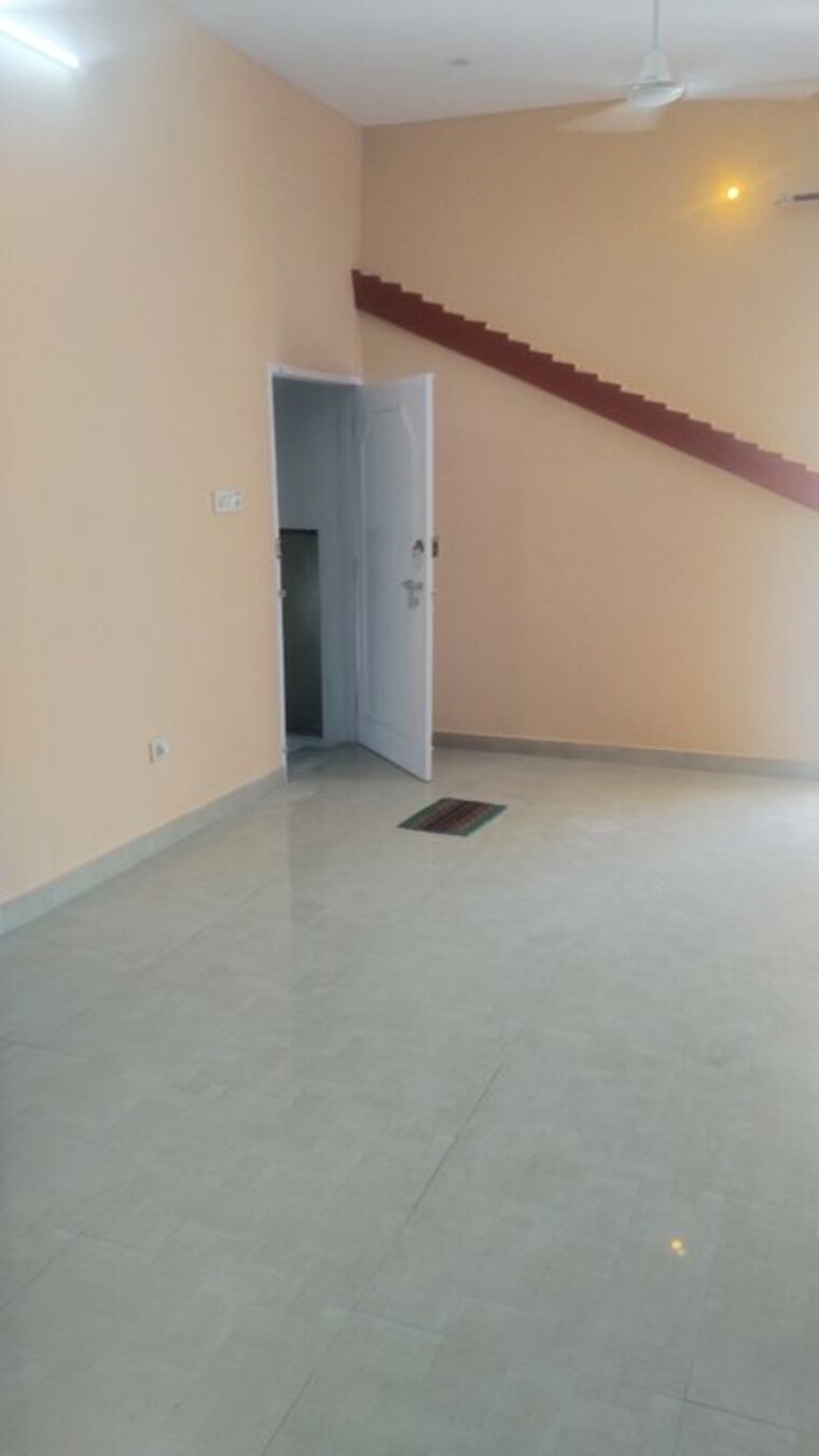 Room, gomti nagar 2 Bedroom 1300 Sq.Ft. Builder Floor In Gomti Nagar Lucknow 10324725