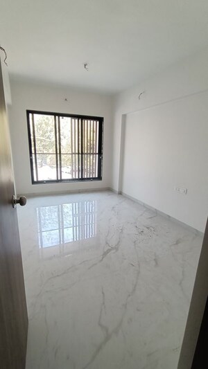 Room in 2 BHK Apartment at Gold Silver Brook, Santacruz East – for Rent