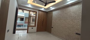 Room in 3 BHK Builder Floor at BPTP District Phase 2, Sector 84 – for Sale