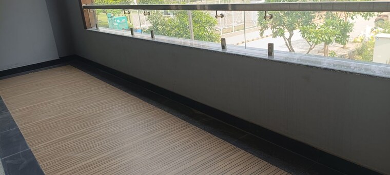 Balcony, bptp-district-phase-2 3 Bedroom 145 Sq.Ft. Builder Floor In Sector 84 Faridabad 10324731