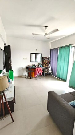 2.5 BHK + Store Room Apartment For Rent in Sai Baba Complex Goregaon