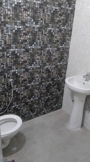 Bathroom in 3 BHK Apartment at Sunshine Homes Zirakpur, Dhakoli – for Rent