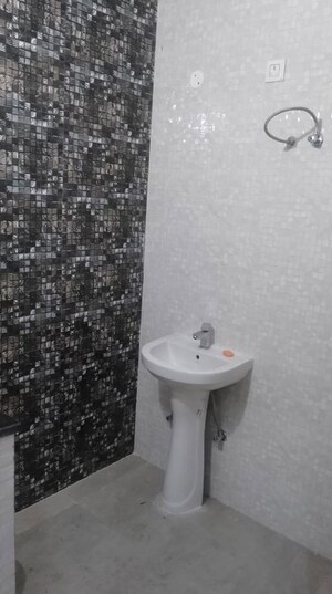 Bathroom in 3 BHK Apartment at Sunshine Homes Zirakpur, Dhakoli – for Rent
