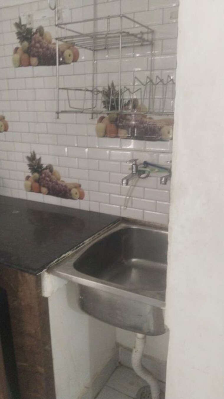 Kitchen, gomti nagar 1 RK 500 Sq.Ft. Builder Floor In Gomti Nagar Lucknow 10324746