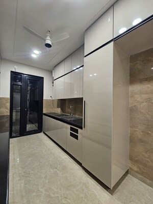 Kitchen in 3 BHK Builder Floor at Sector 57 – for Rent