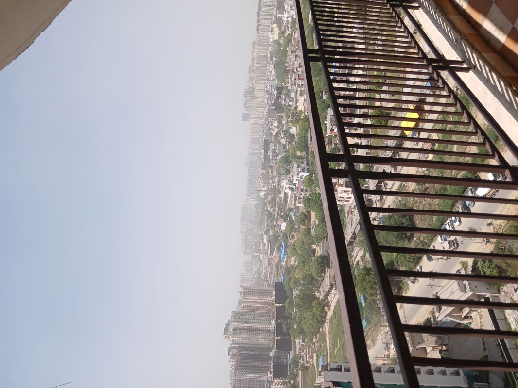 5 BHK + Extra Room 2024 Sq.Ft. Apartment in Mahagun My Woods