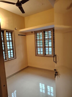 Room in 2 BHK Independent House at Ramesh Nagar – for Rent
