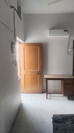 1 Rk+ Pooja Room Builder Floor For Rent in Gomti Nagar