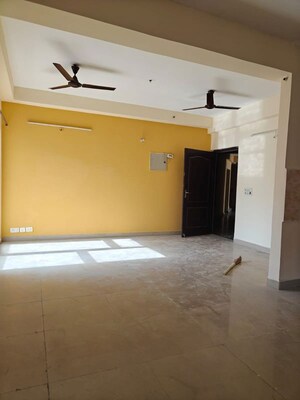 Room in 3 BHK Apartment at Aims Golf City, Sector 75 – for Rent