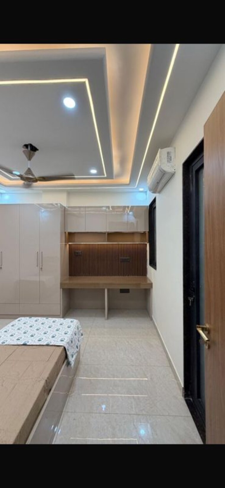 Living Room, sector 44 6+ Bedroom 300 Sq.Ft. Independent House In Sector 44 Noida 10324754