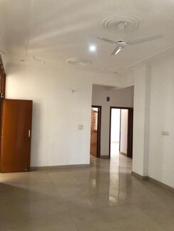 3 BHK + Store Room Apartment For Rent in Sector 20