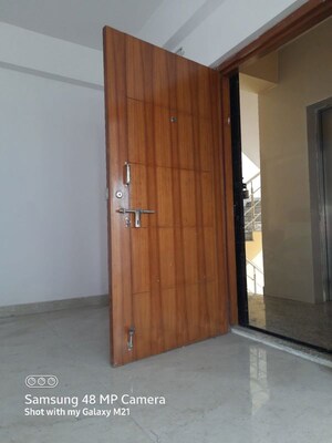 Room in 3 BHK Apartment at New Town – for Rent