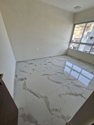 Furnished Amenities in 3 BHK Apartment at Dotom Isle, Malad West – for Rent