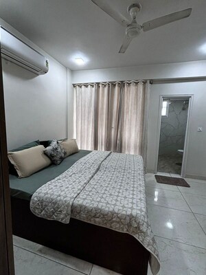 Bedroom in 2.5 BHK Apartment at Dwarka – for Rent