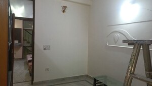 Room in 2 BHK Builder Floor at Vaishali Sector 4 – for Rent