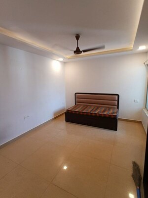 Room in 3 BHK Apartment at Lokhandwala Whispering Palms XXclusives, Kandivali East – for Rent