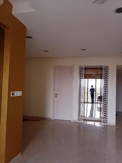 2 BHK Apartment For Rent in Lodha Fiorenza