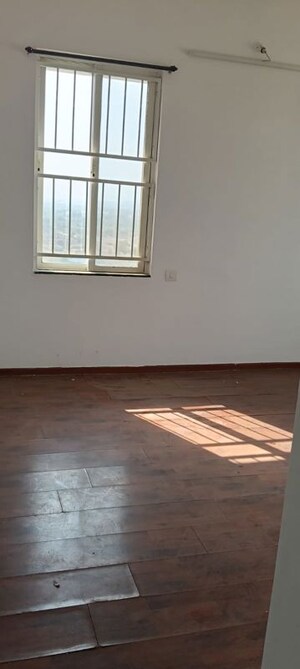 Room in 2 BHK Apartment at Kolte Patil Life Republic, Hinjewadi – for Rent